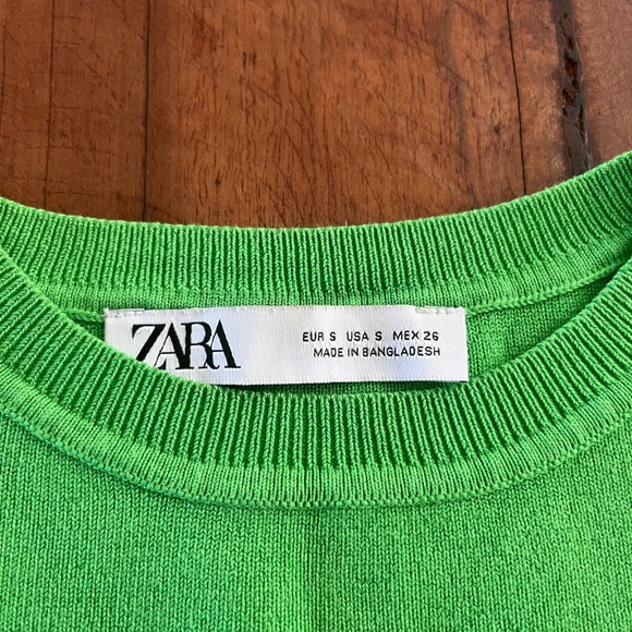 Zara green sleeveless top - Picture 2 of 2
